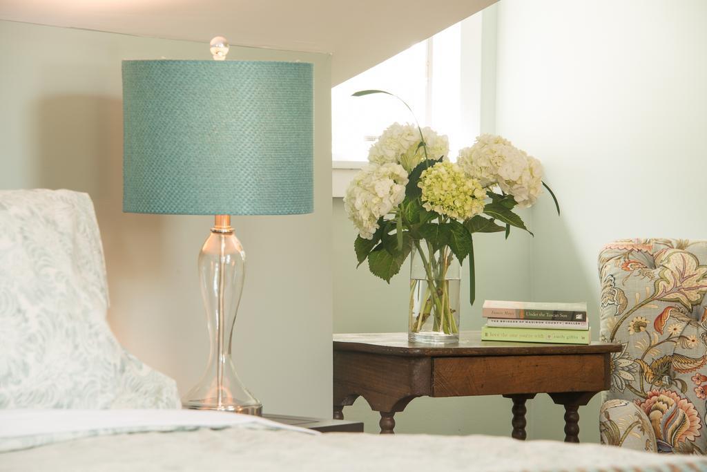 Bed and Breakfast The Parsonage East Orleans Номер фото