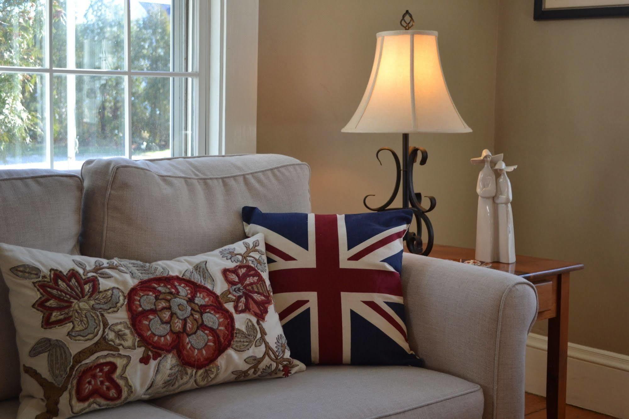 Bed and Breakfast The Parsonage East Orleans Экстерьер фото