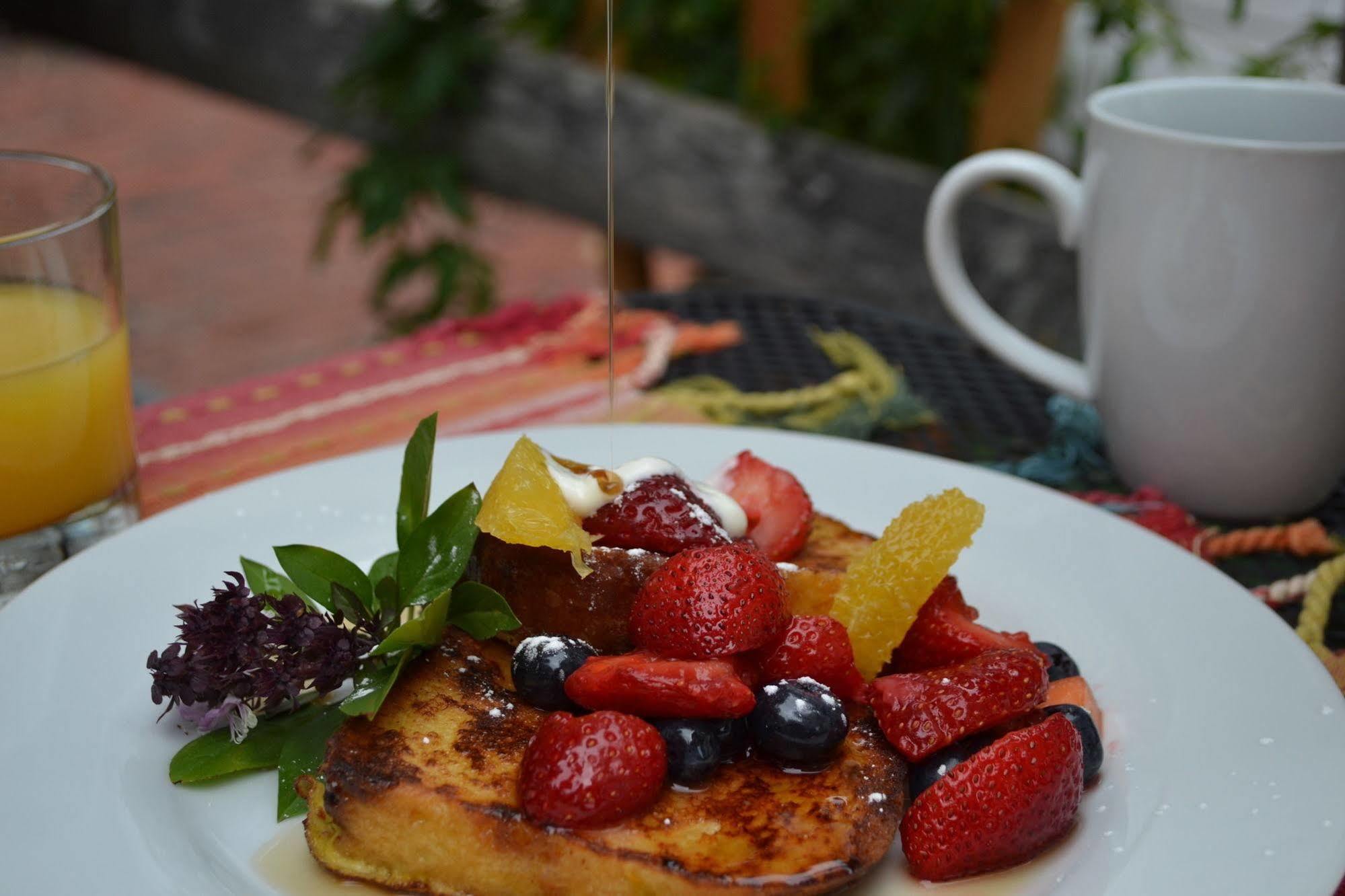 Bed and Breakfast The Parsonage East Orleans Экстерьер фото